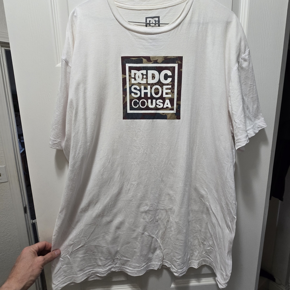 DC Shoes White Graphic T-Shirt
